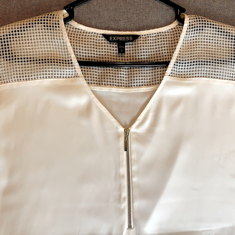 Express Top - Picture 2 of 6